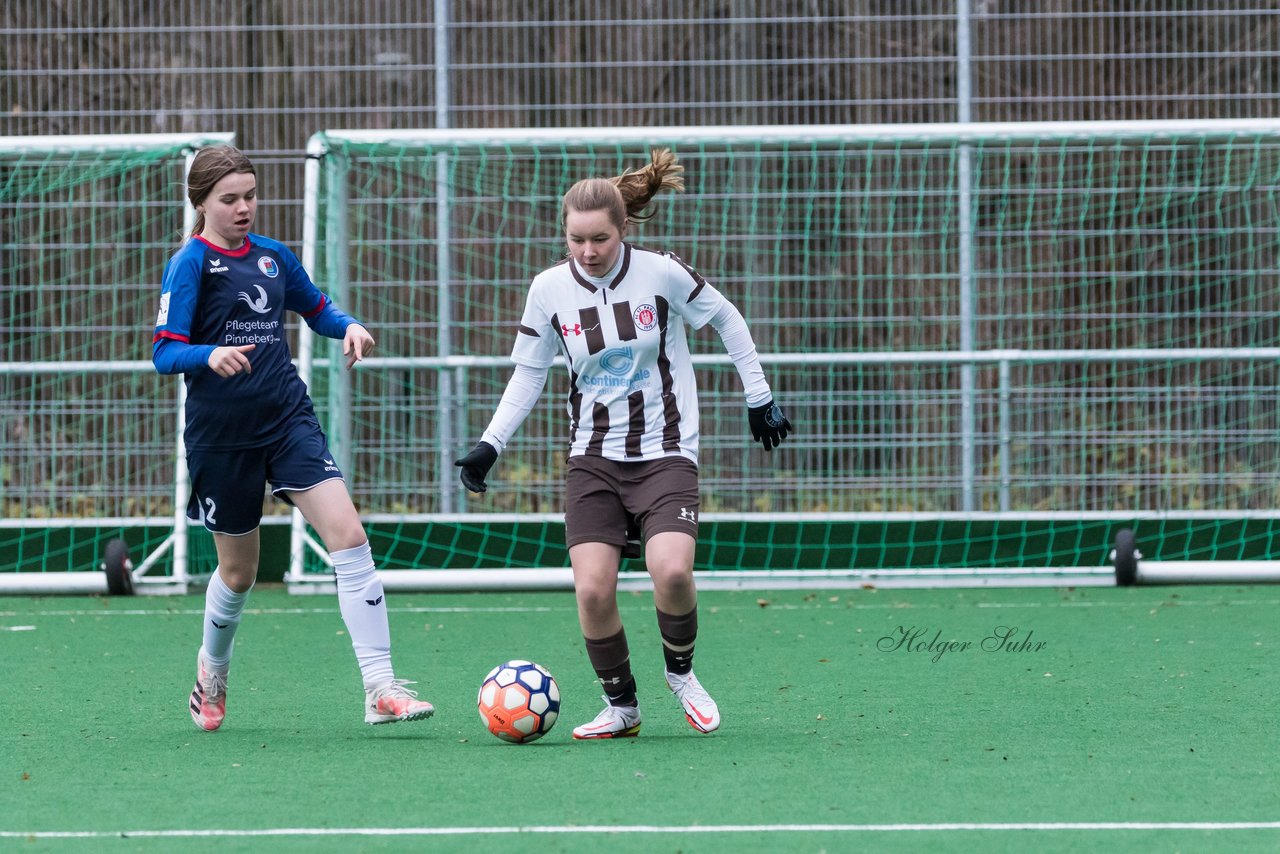 Bild 79 - wBJ VfL Pinneberg - St. Pauli : Ergebnis: 7:0 (Abbruch)